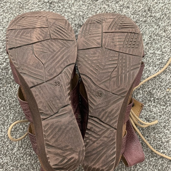 Miz Mooz Sierra Wedge in Plum - Picture 3 of 9